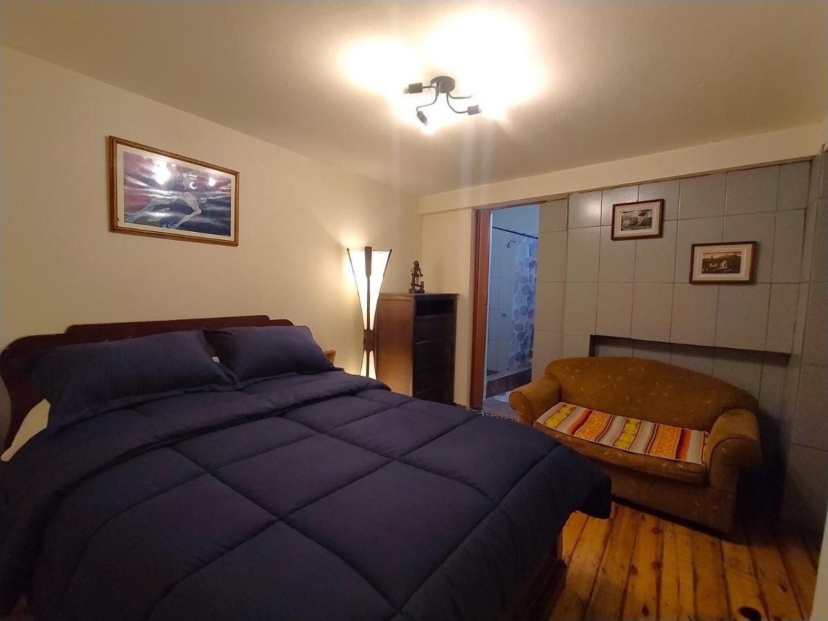 ホテル Hostal La Casa Tolena Quito - Ecuador エクステリア 写真